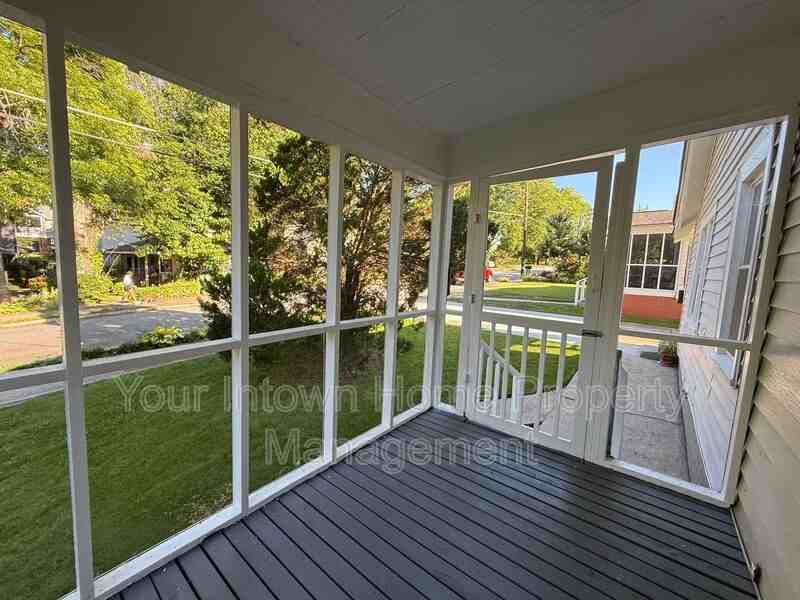 225 Lowry St Ne #B - Photo 4 of 16