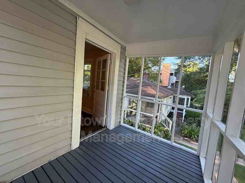 225 Lowry St Ne #B - Photo 5 of 16