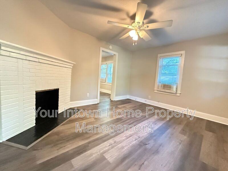 225 Lowry St Ne #B - Photo 7 of 16
