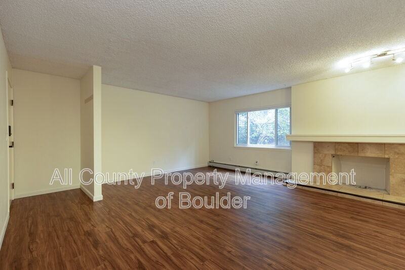 3055 Corona Trl #102 - Photo 6 of 17