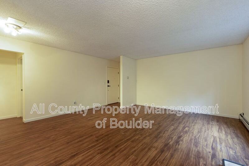 3055 Corona Trl #102 - Photo 7 of 17