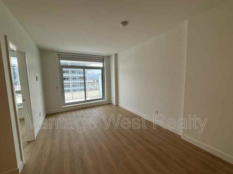 903 Leon Ave - Photo 2 of 11