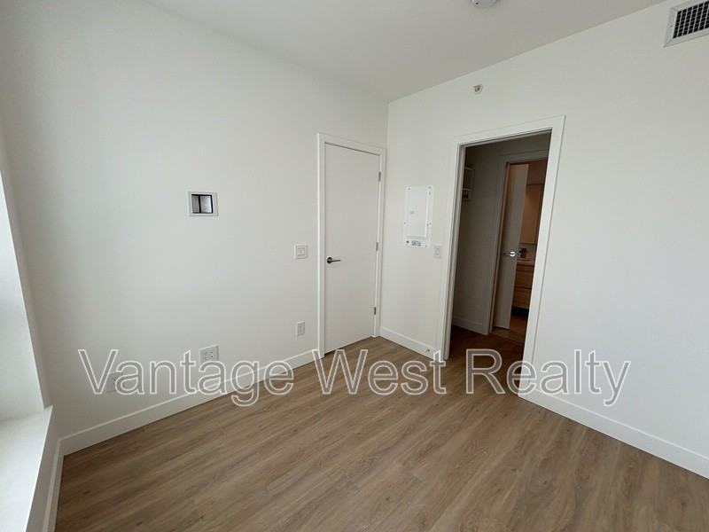 903 Leon Ave - Photo 4 of 11