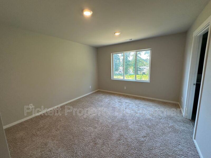 6461 Hornet Cir Ne - Photo 7 of 13