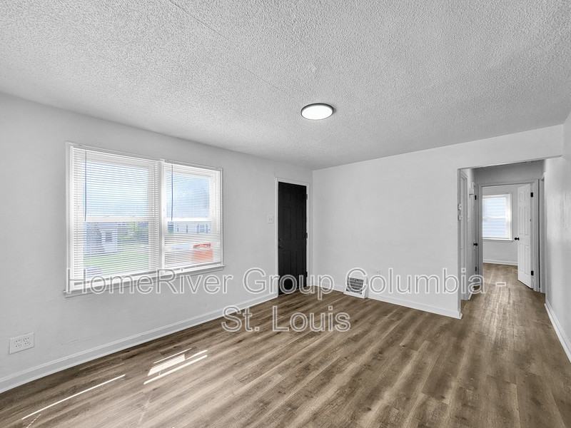 7445 Calvin Ave - Photo 3 of 21