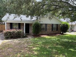 featured image of 6621 Heritage Woods Ct