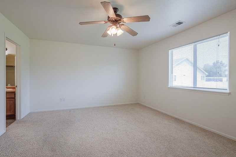 102 Kaley St - Photo 5 of 11
