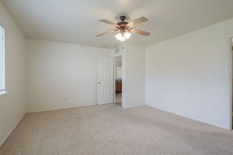 102 Kaley St - Photo 6 of 11