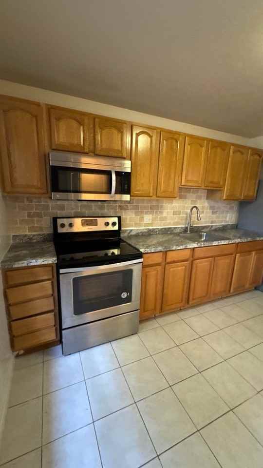 1962 Arwell Ct - Photo 4 of 15