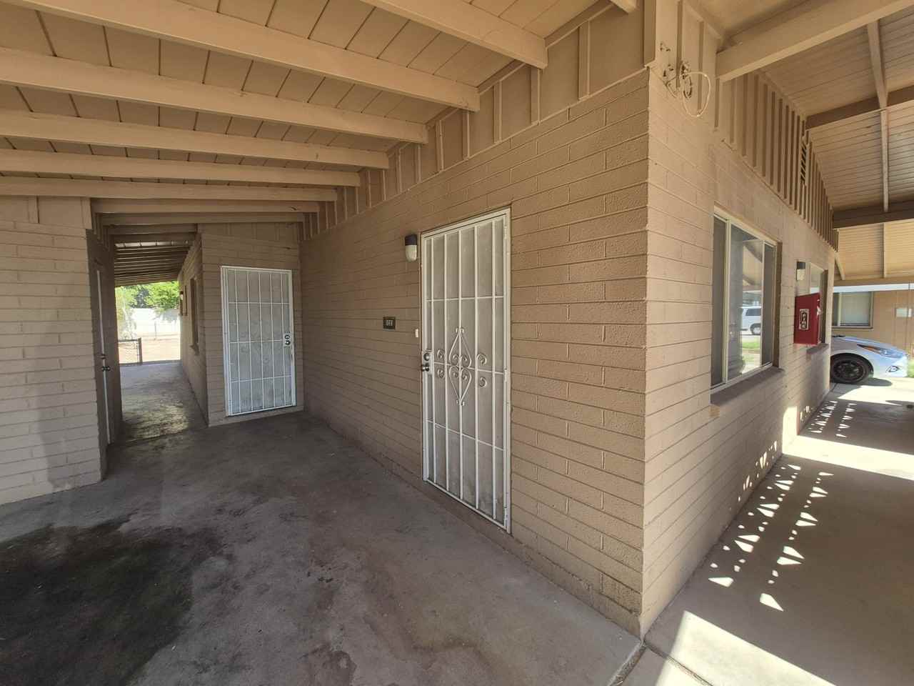 935 N Orange - Photo 2 of 13