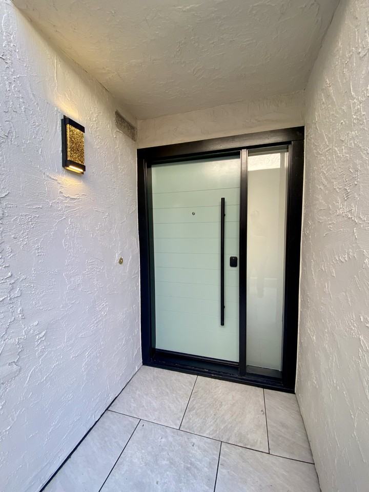 5238 Leesa Ann Ct - Photo 2 of 25