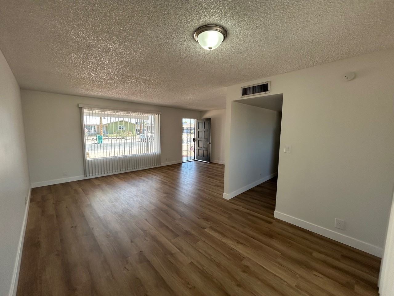 5913 E Decatur St - Photo 2 of 10