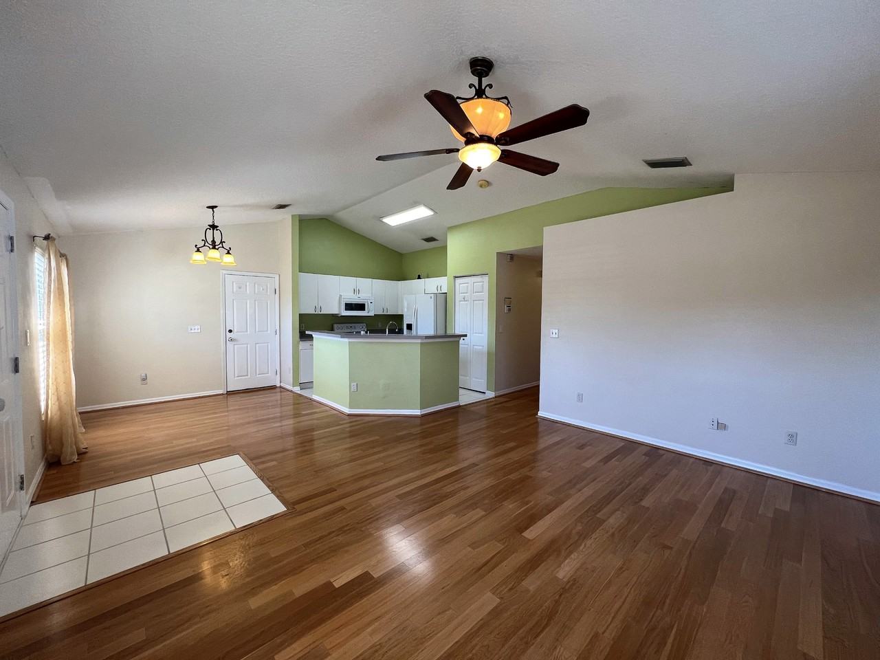 6807 Kingston Dr - Photo 3 of 22