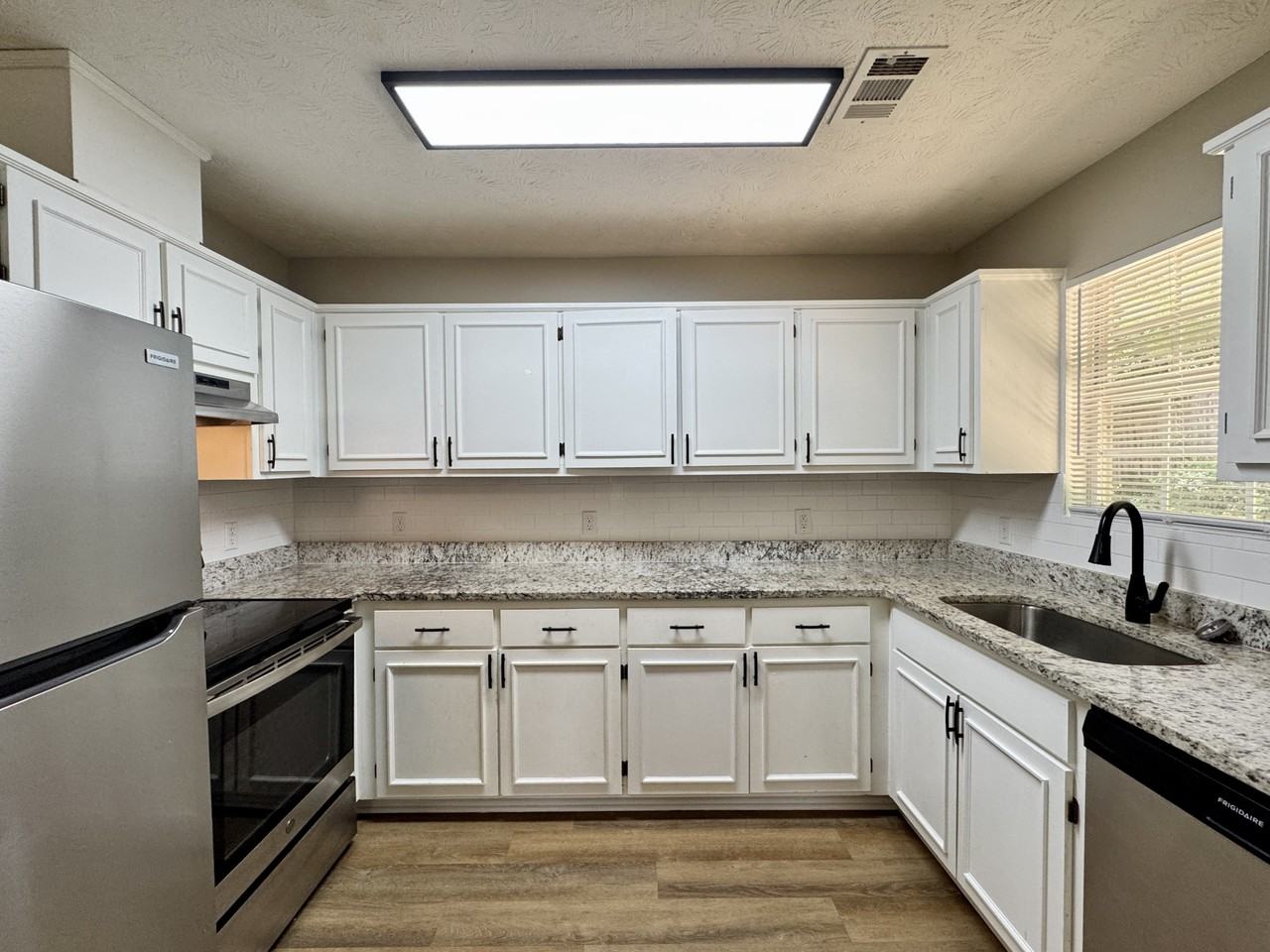 1201 Canaan Ct - Photo 3 of 16