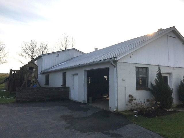 830 Truce Rd - Photo 3 of 9