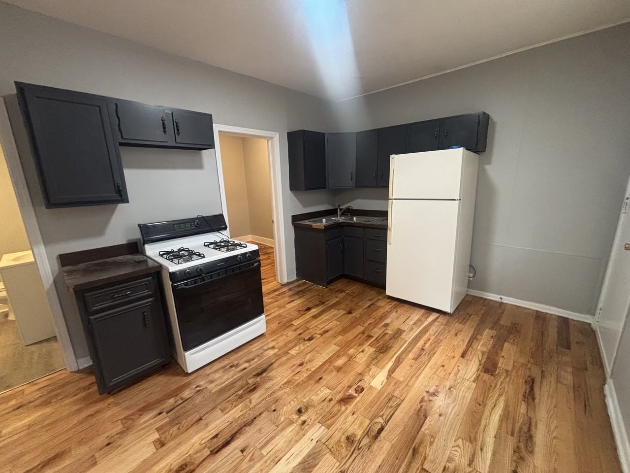 3836 S Sacramento Ave - Photo 2 of 5