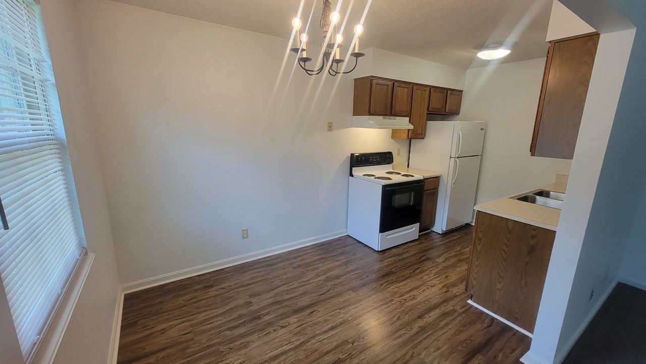 6300 Jeffrey Dr - Photo 2 of 8