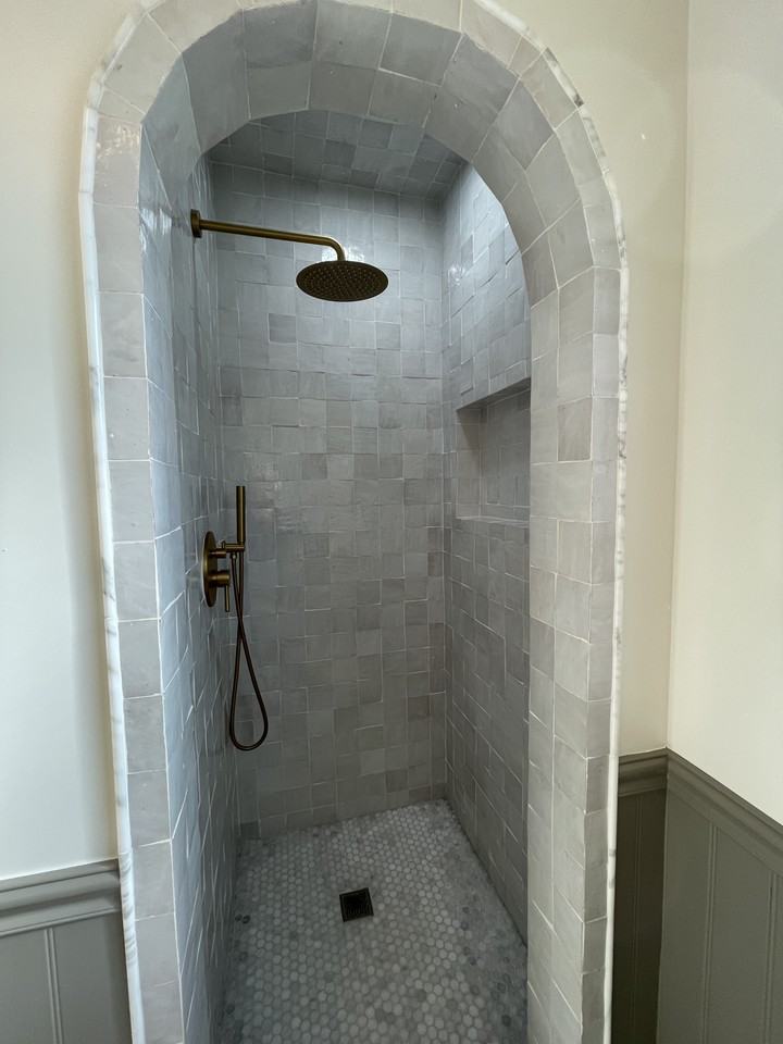 1363 Spazier Ave #NA - Photo 2 of 24