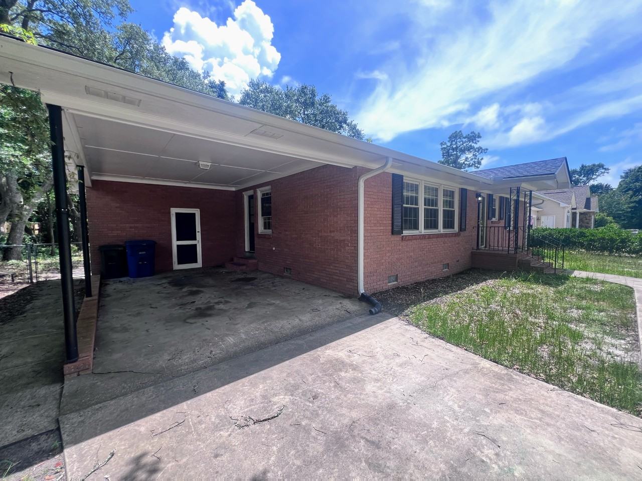 7702 Woodland Dr - Photo 2 of 31