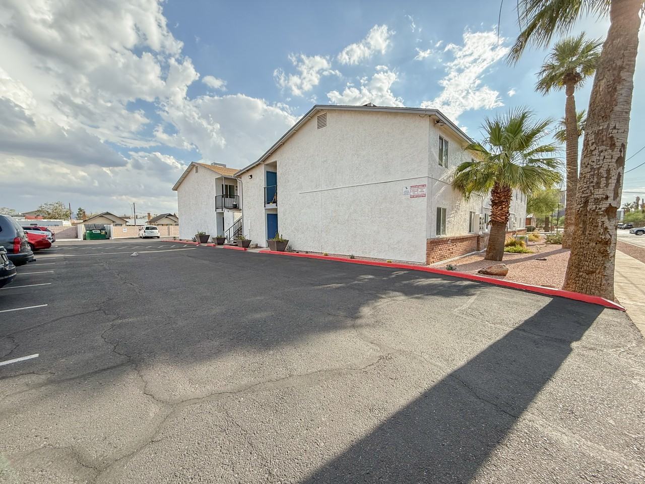 339 N 11Th St - Photo 2 of 34