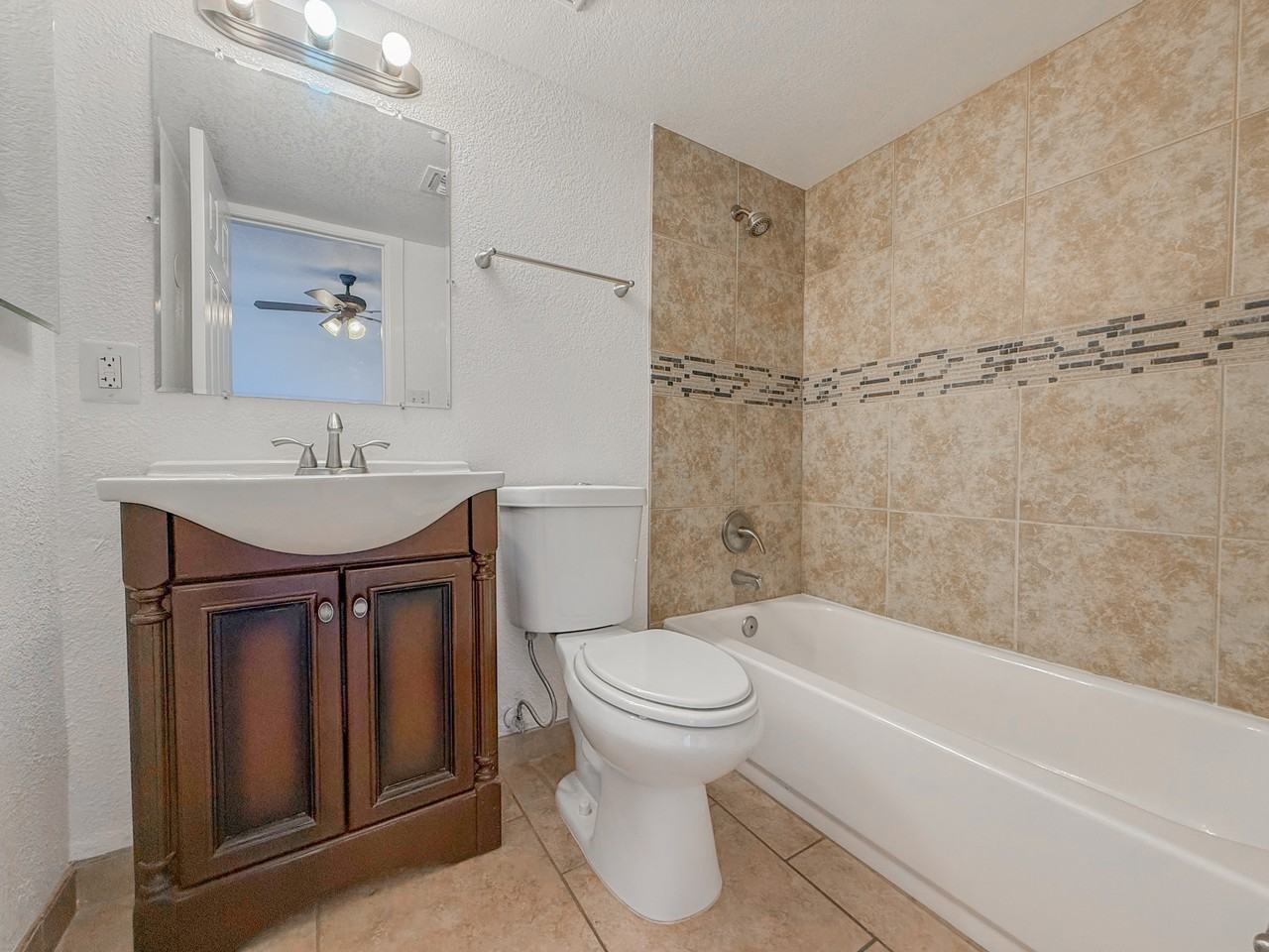 339 N 11Th St - Photo 6 of 34