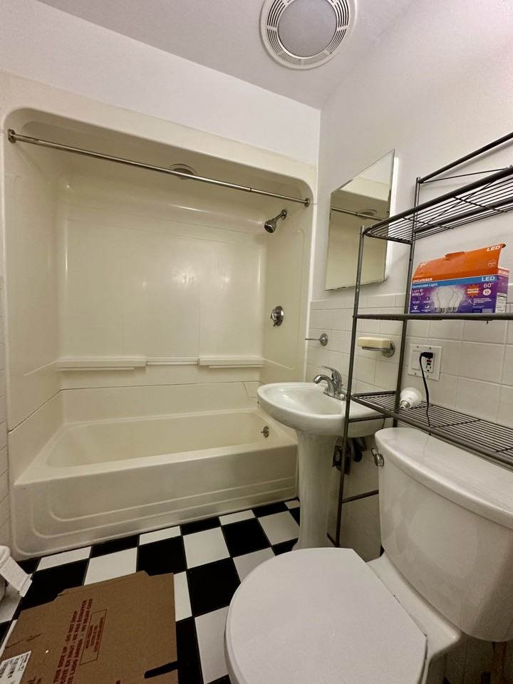 360 Market St #B4 - Photo 3 of 6
