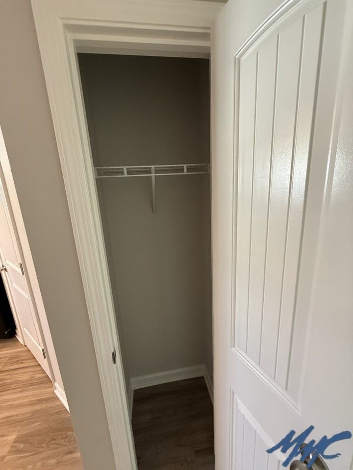 1425 Clydesdale St - Photo 7 of 33