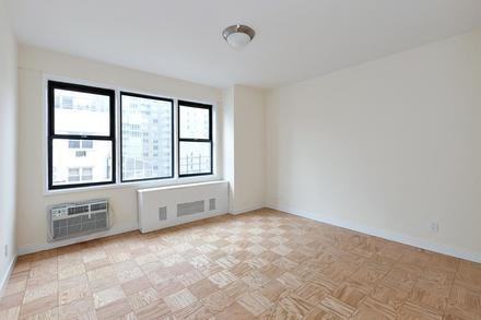 E 36th St #8H - Photo 2 of 9