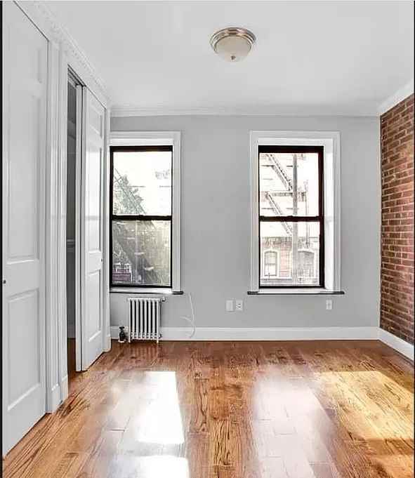 Leroy St #1A - Photo 2 of 3