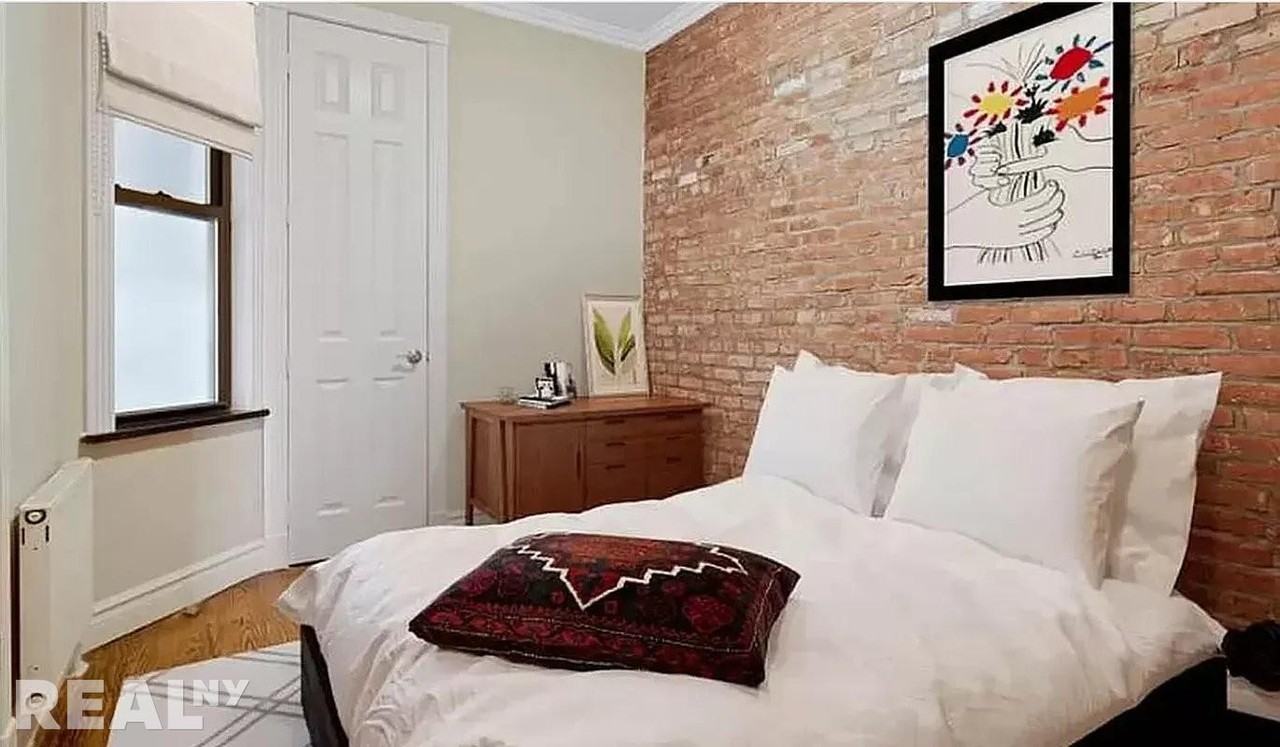 Leroy St #1C - Photo 4 of 6