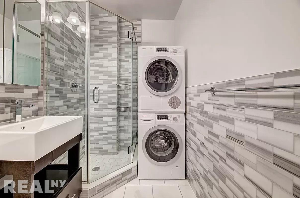 Leroy St #1C - Photo 6 of 6