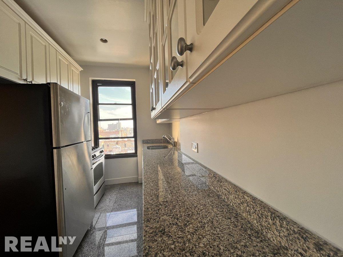 2nd Ave #3M - Photo 2 of 4