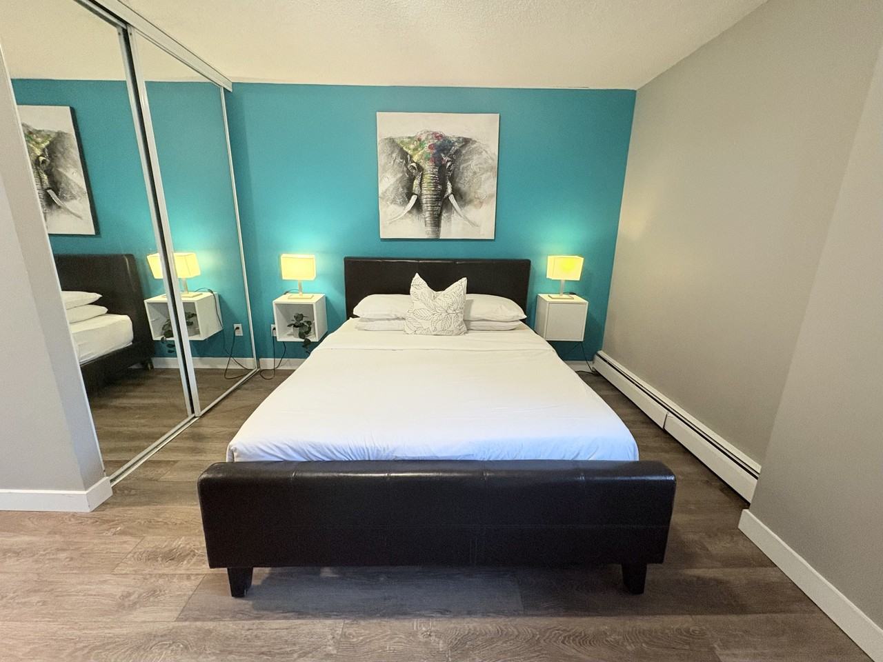 1330 15 Ave Sw - Photo 3 of 30