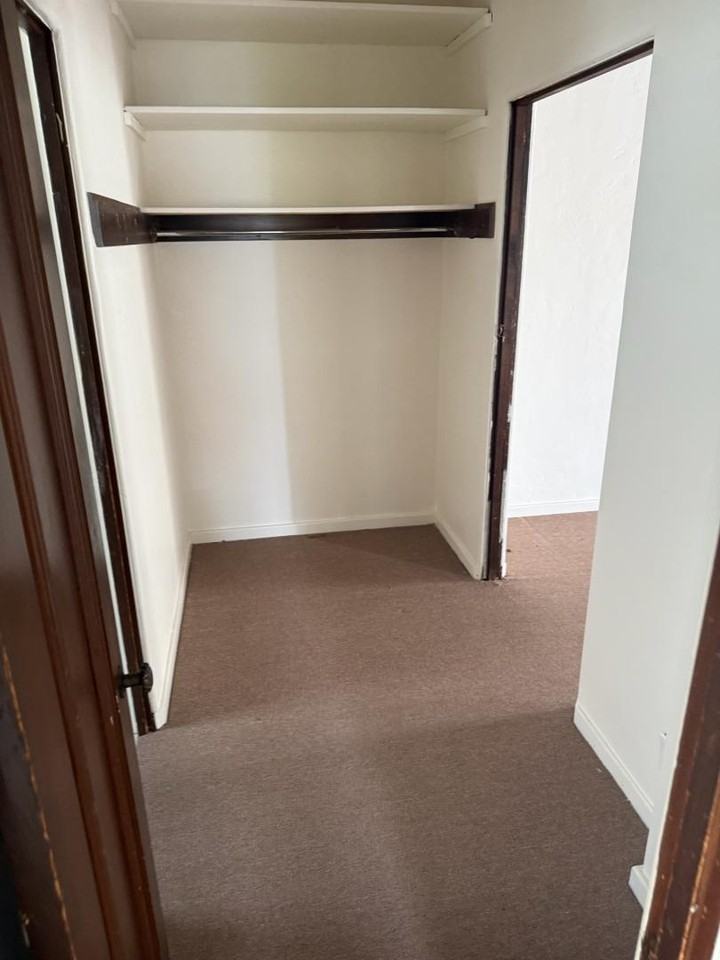 1700 LeRoy Ave - Photo 7 of 63