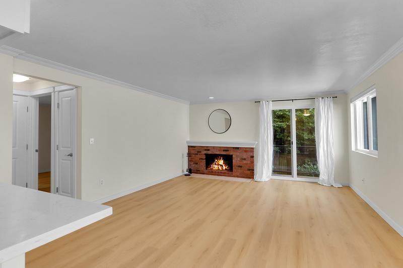 1752 Nw 57th St - Photo 6 of 20