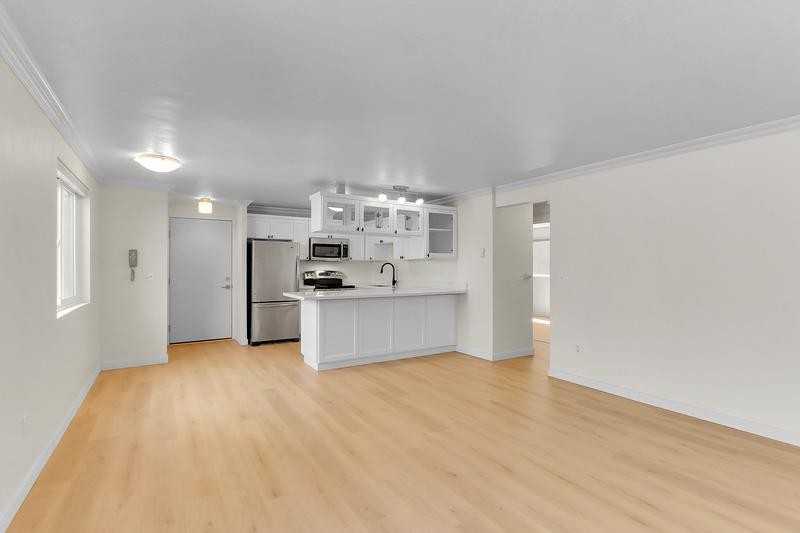 1752 Nw 57th St - Photo 3 of 20