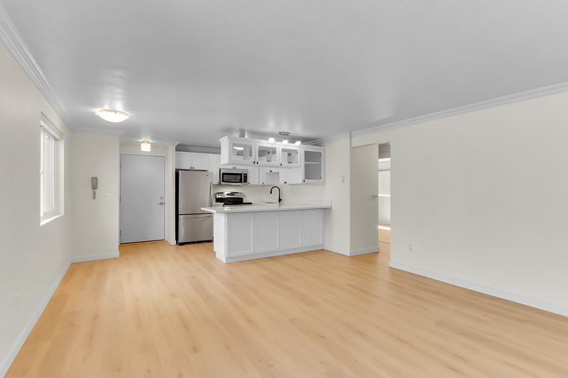 1752 Nw 57th St - Photo 4 of 20