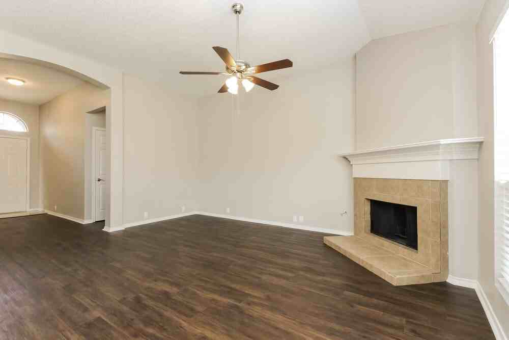 420 Wolfe St - Photo 5 of 16