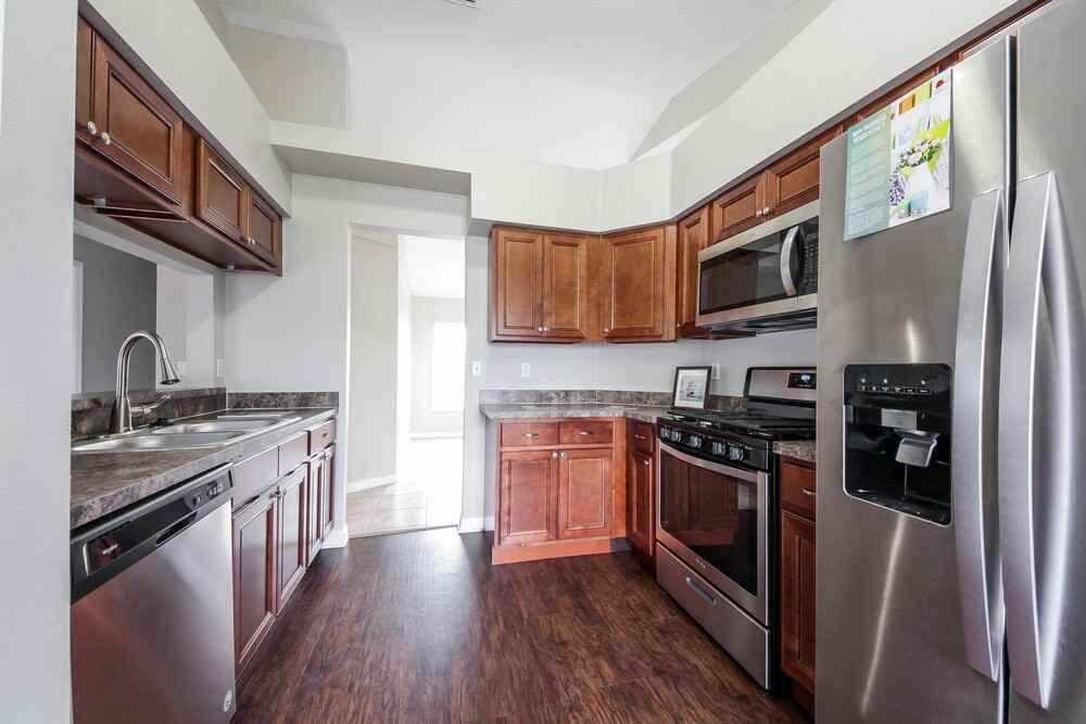 11507 Brandiwine Ct - Photo 3 of 12