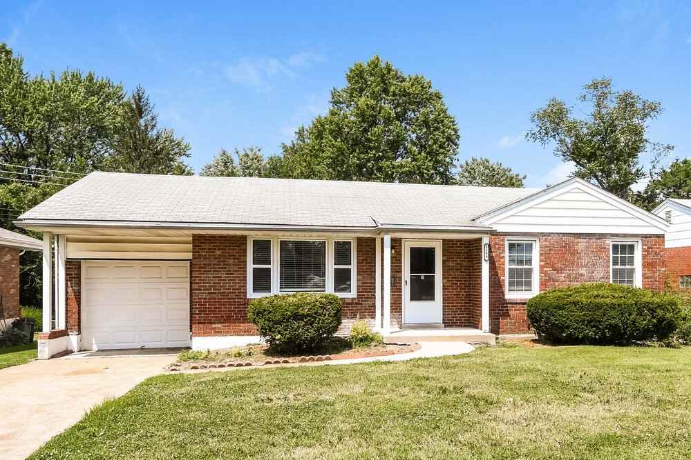 1249 Waldorf Dr - Photo 3 of 16