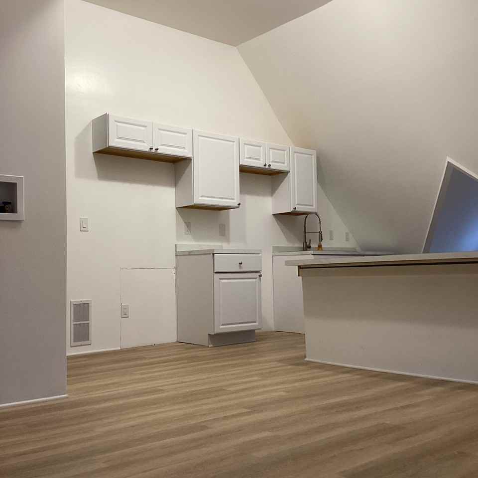 4444 Main Street #a3