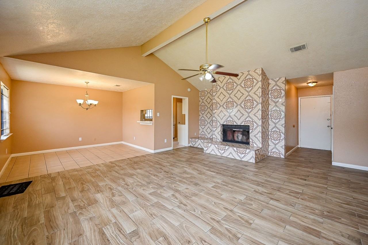 2667 Grand Canyon Dr - Photo 6 of 33