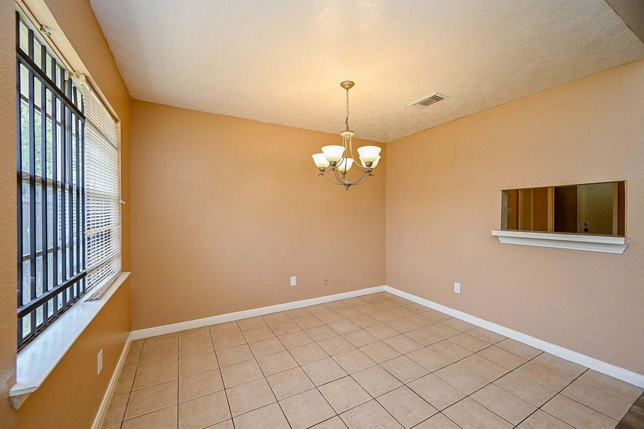 2667 Grand Canyon Dr - Photo 7 of 33