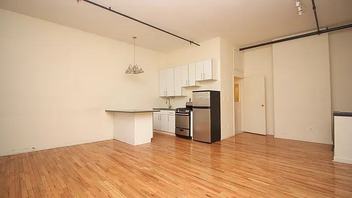 1670 Gates Avenue #102 - Photo 2 of 6