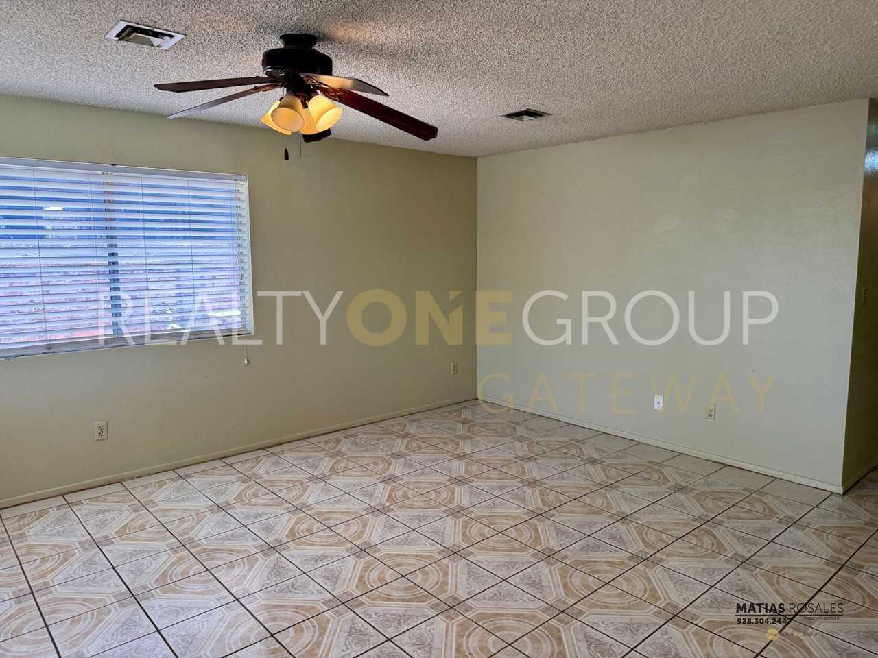 1152 E Kennedy Ln - Photo 5 of 15