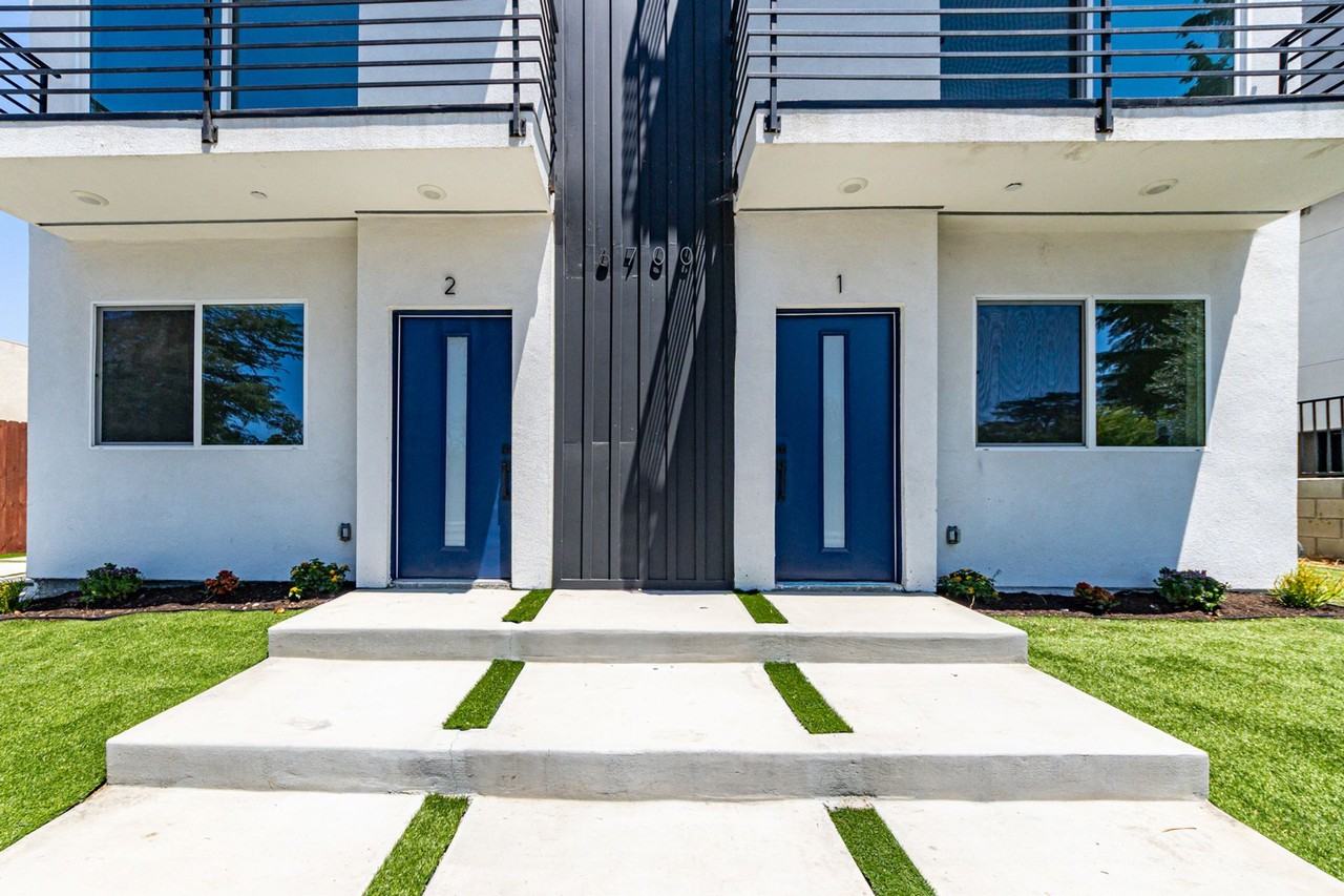 6700 6700 Balboa - 6702 #1 - Photo 2 of 19