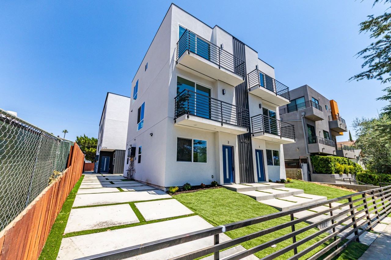 6700 6700 Balboa - 6702 #1 - Photo 3 of 19