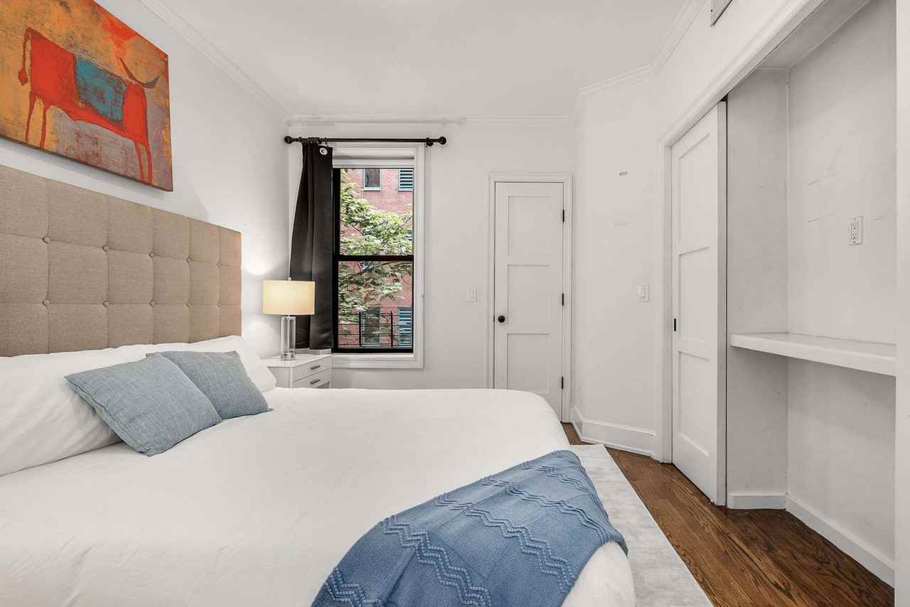 49 West 16th Street - Photo 7 of 20