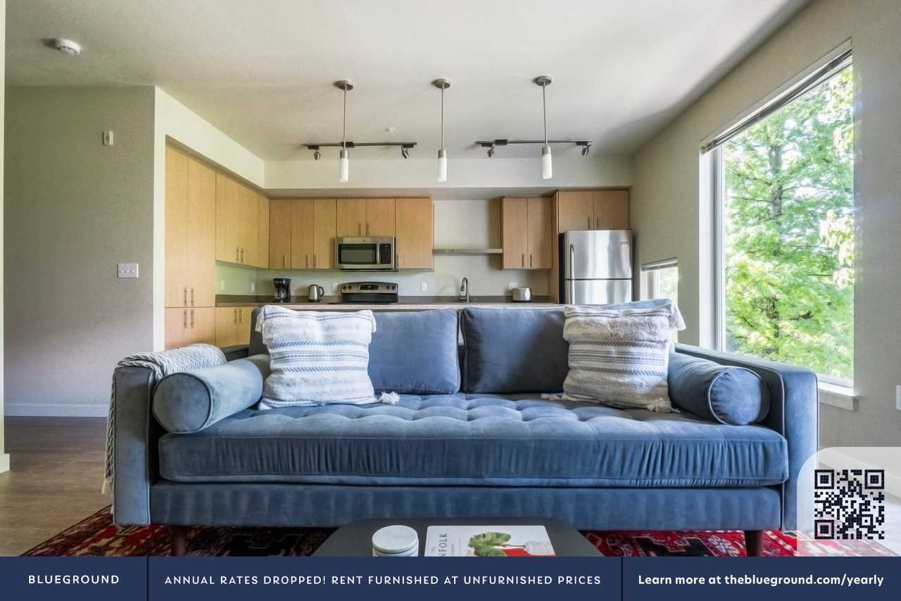 8397 158th Avenue Northeast #885 - Photo 4 of 29