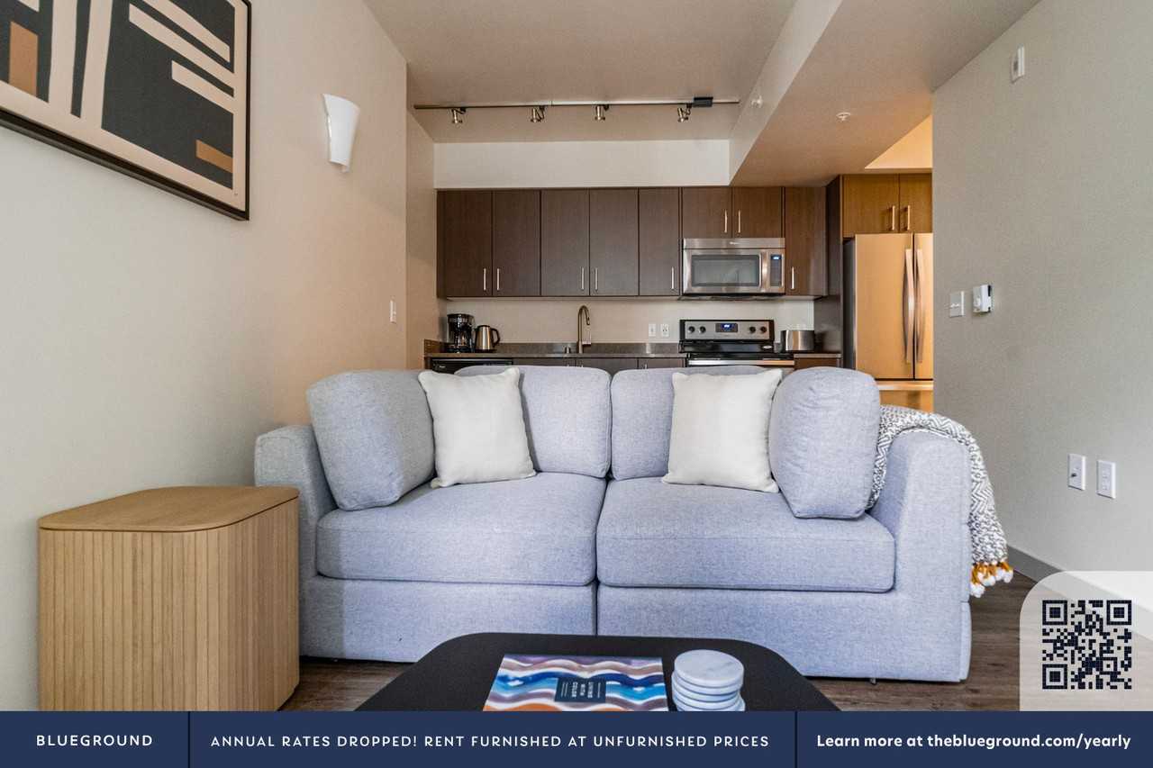 1414 10th Ave #893 - Photo 4 of 25